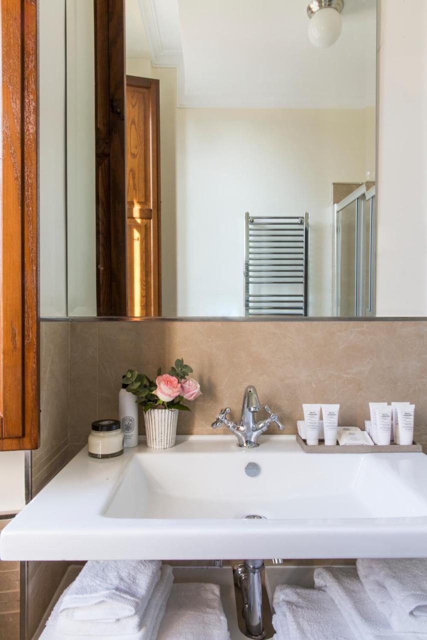 Favilla Hotel Di Charme Roma Ngoại thất bức ảnh